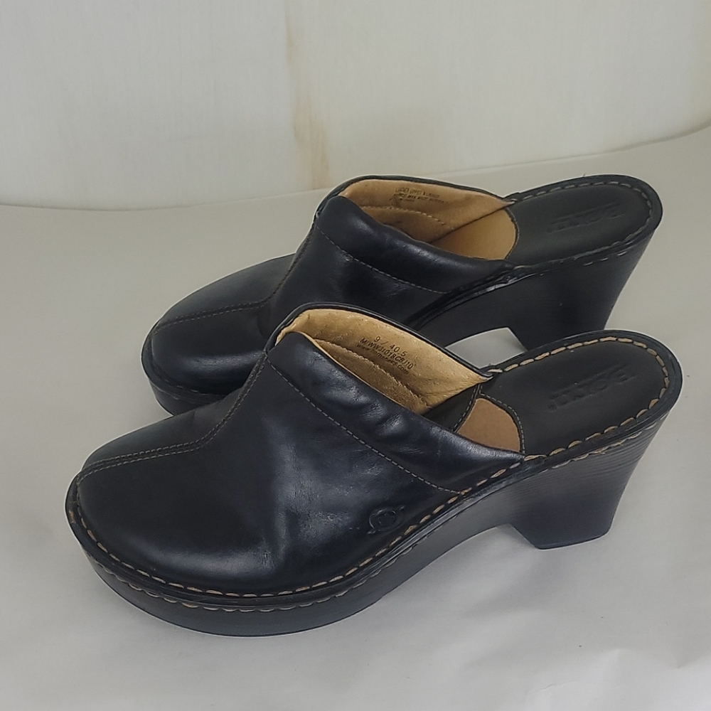 Born Leather Wedges/Mules Size 9